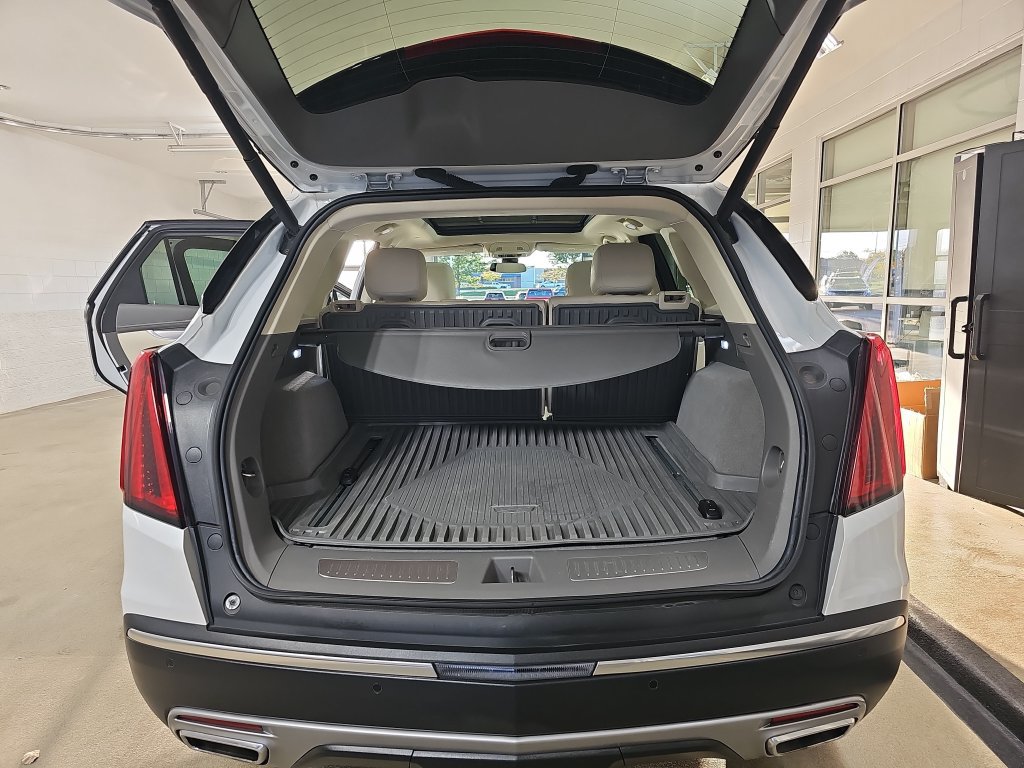 Used 2024 Cadillac XT5 Premium Luxury w/ LPO, Floor Liner Package AWD/4WD image 15