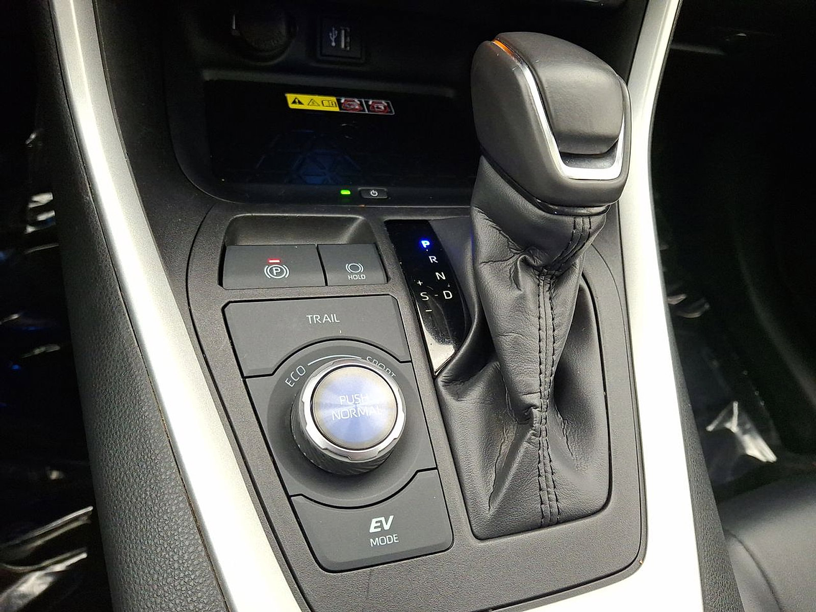 Used 2024 Toyota RAV4 XSE w/ Advanced Technology Package image 12