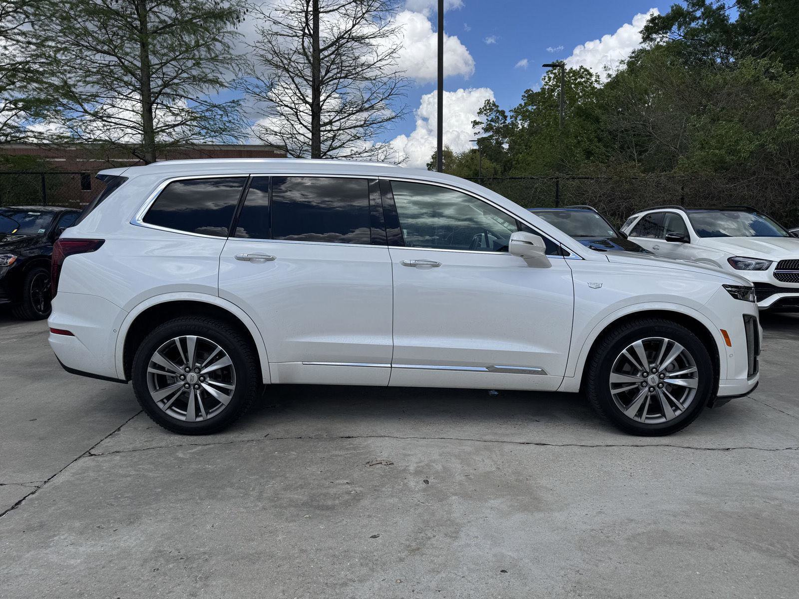 Used 2020 Cadillac XT6 Premium Luxury image 27