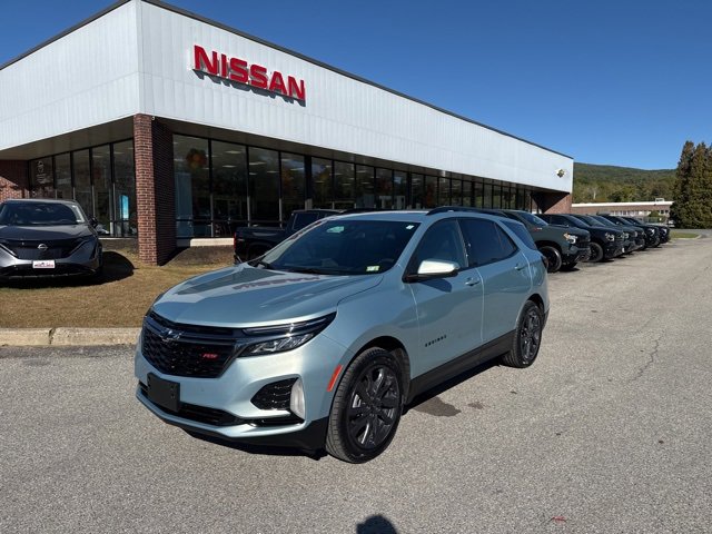 Used 2022 Chevrolet Equinox RS w/ RS Leather Package image 2