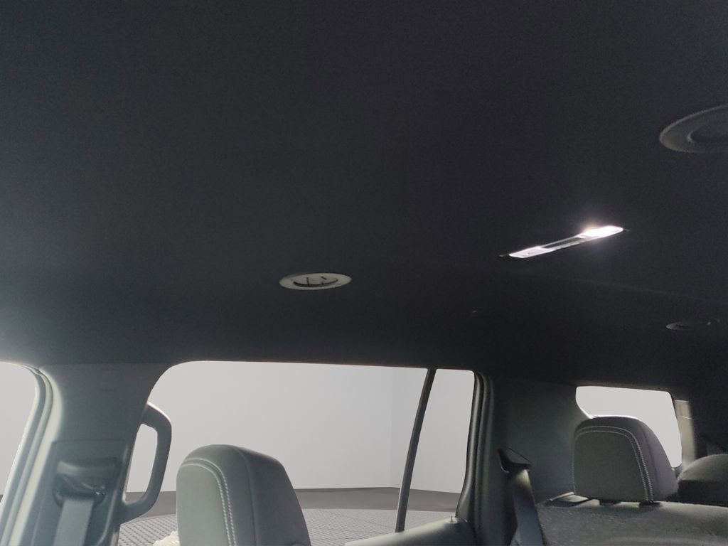 New 2026 Chevrolet Traverse LT w/ LPO, Floor Liner Package image 18