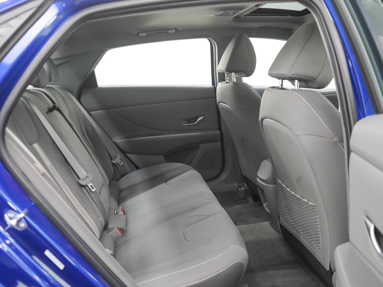 Used 2025 Hyundai Elantra SEL FWD image 12