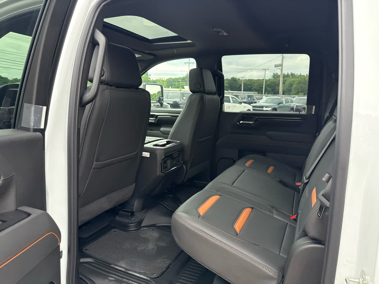 New 2026 GMC Sierra 2500 AT4 w/ AT4 Preferred Package AWD/4WD image 22