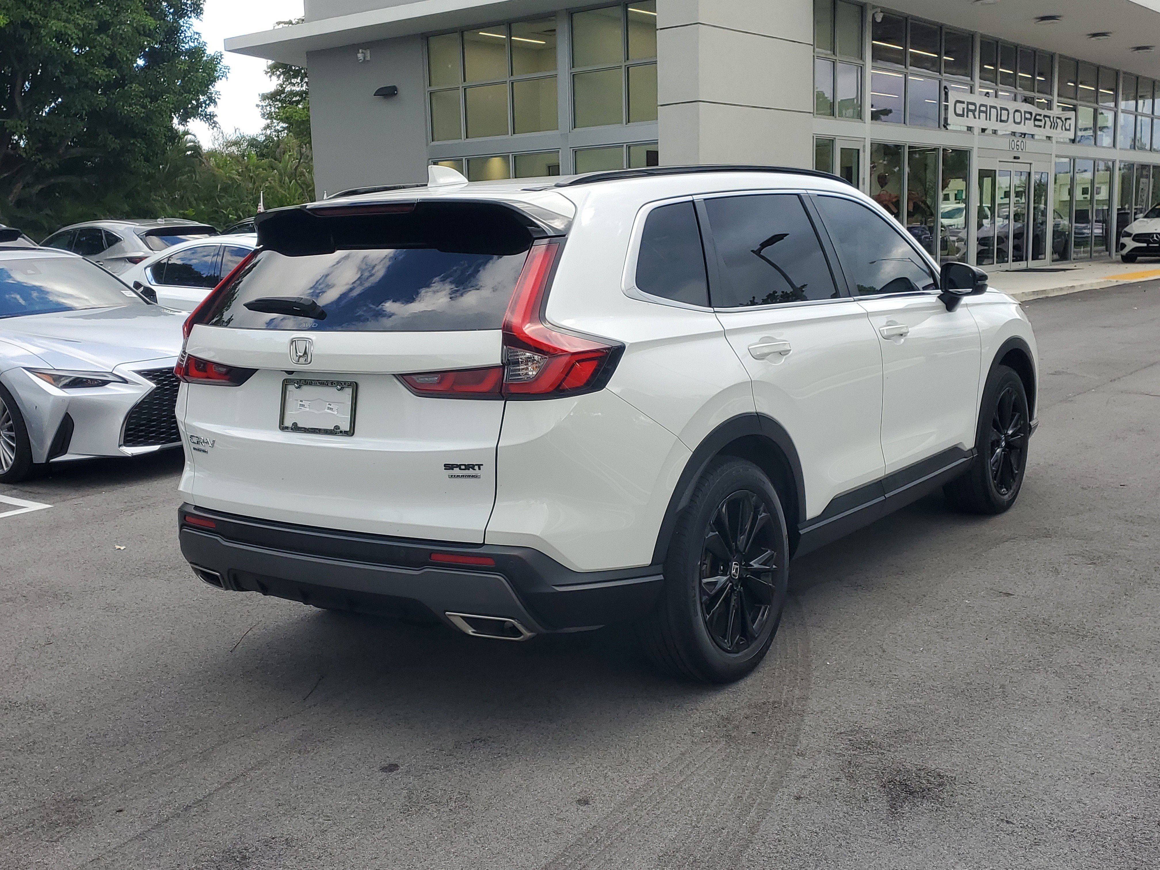 Used 2023 Honda CR-V Sport Touring image 8