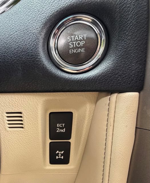 Used 2021 Lexus GX 460 Luxury w/ Sport Design Package AWD/4WD image 29