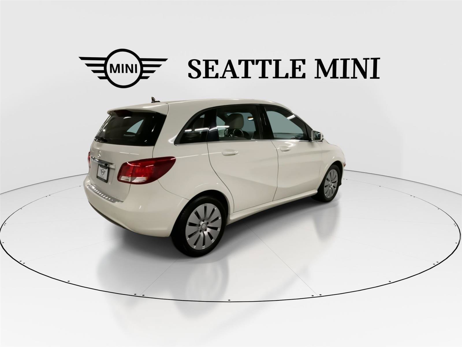 Used 2017 Mercedes-Benz B 250e image 11