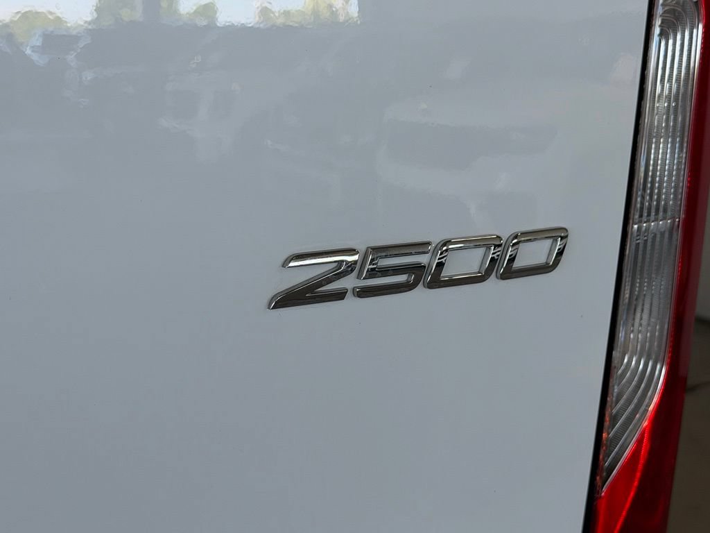 Used 2025 Mercedes-Benz Sprinter 2500 image 38
