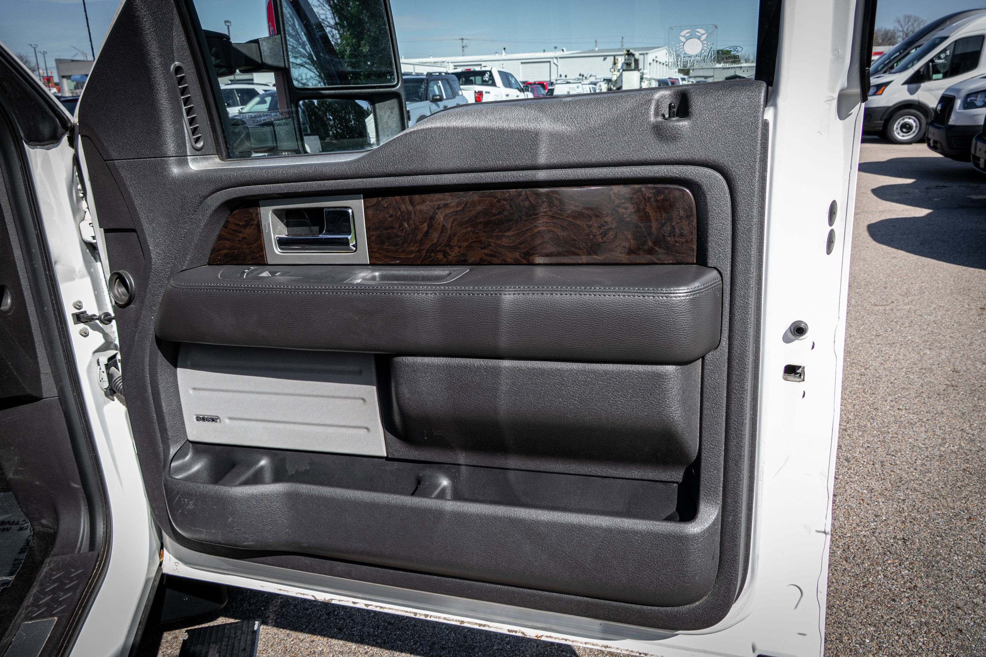 Used 2013 Ford F150 Platinum w/ Max Trailer Tow Pkg AWD/4WD image 19