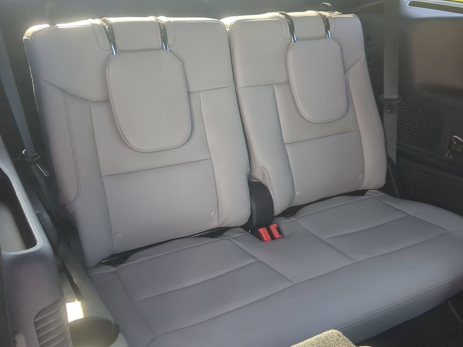 New 2027 Ford Explorer Active AWD/4WD image 33