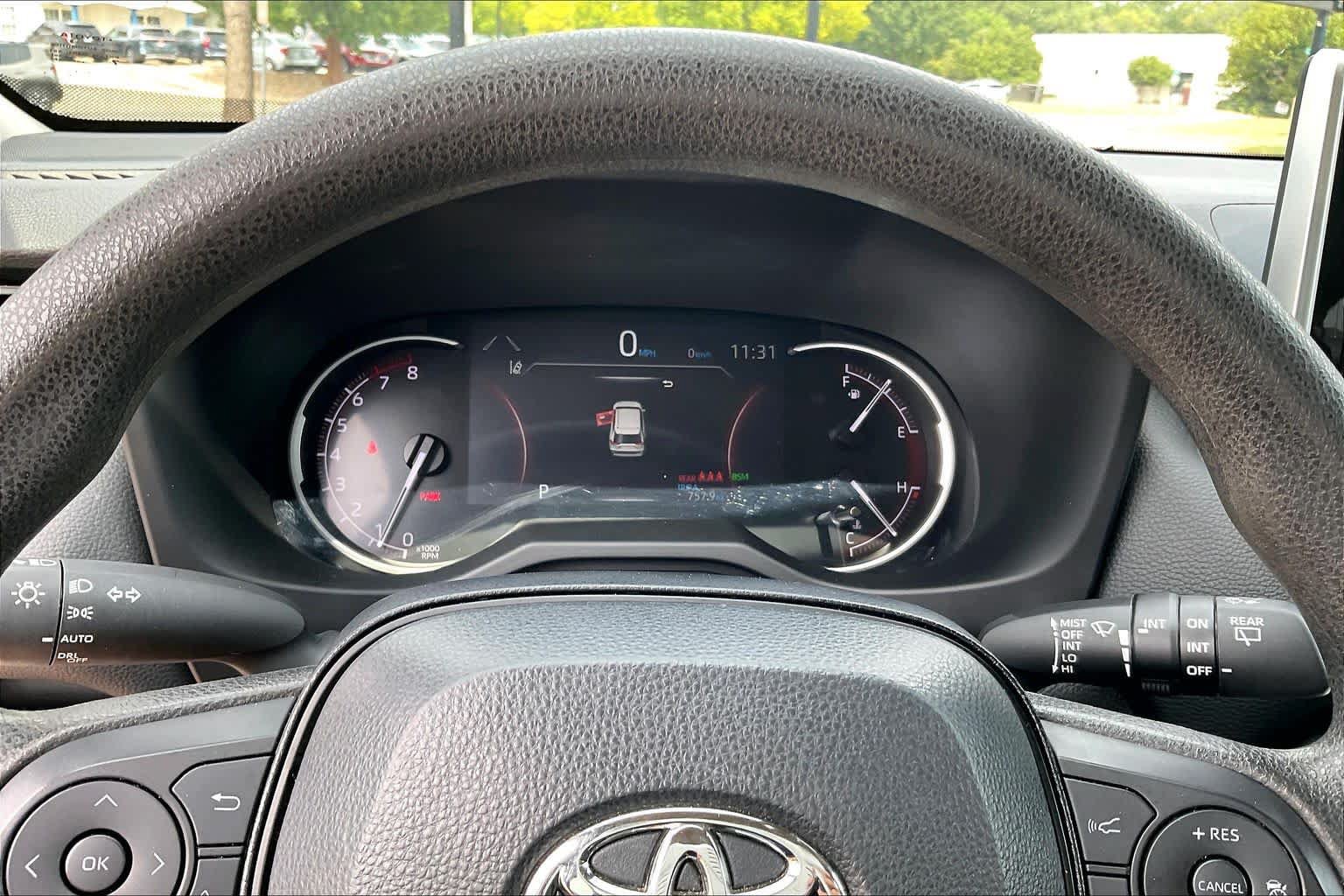 Used 2025 Toyota RAV4 XLE FWD image 49