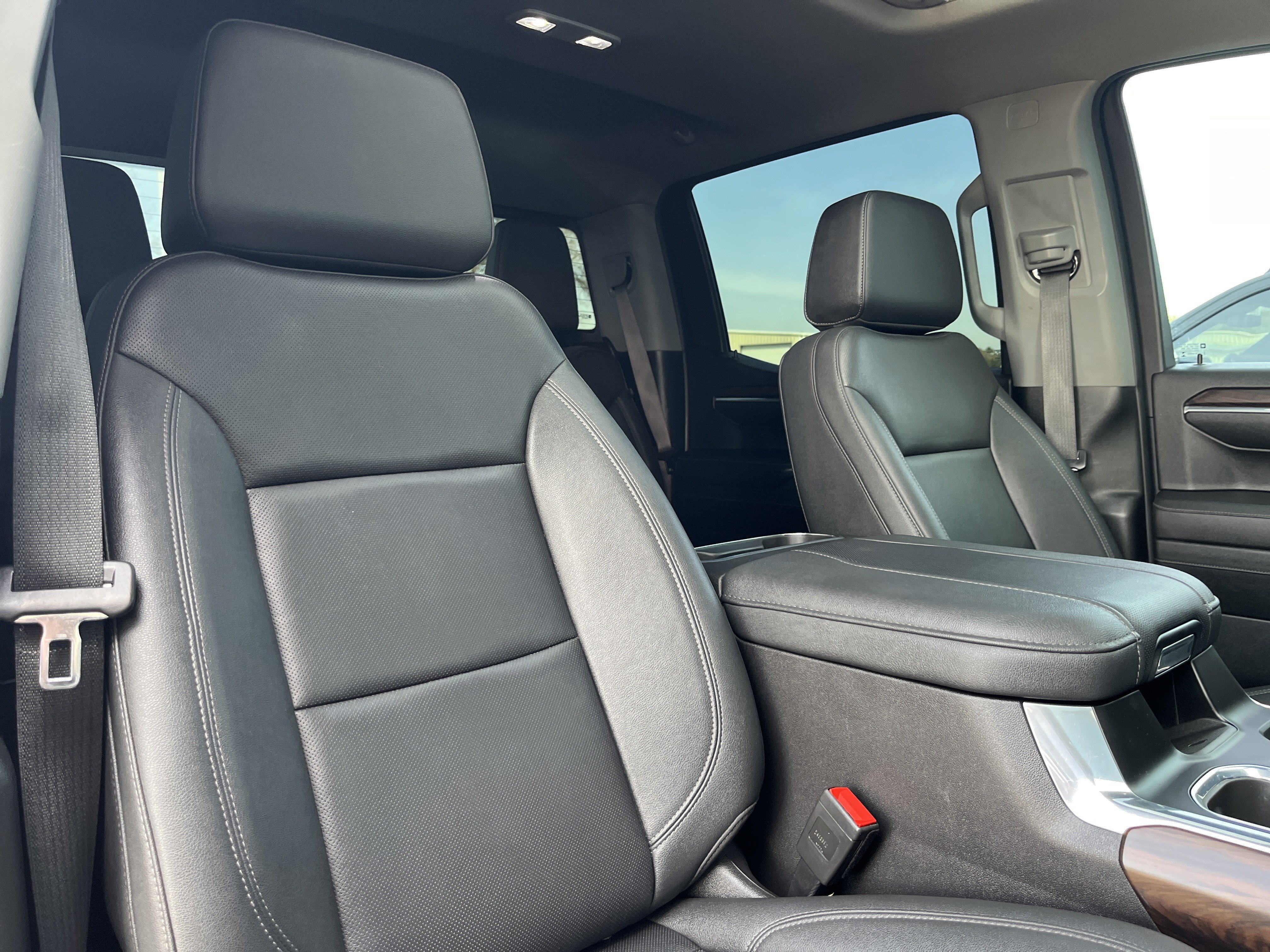 Used 2023 GMC Sierra 1500 SLT image 17