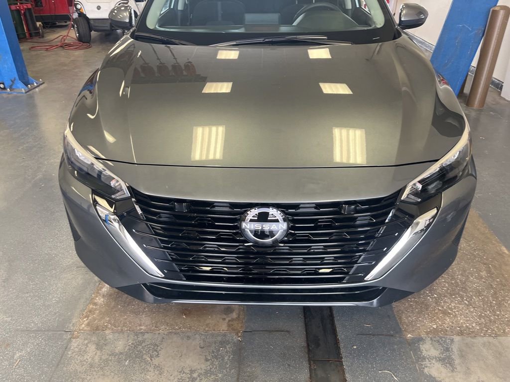 Used 2025 Nissan Sentra SV w/ All-Weather Package image 7