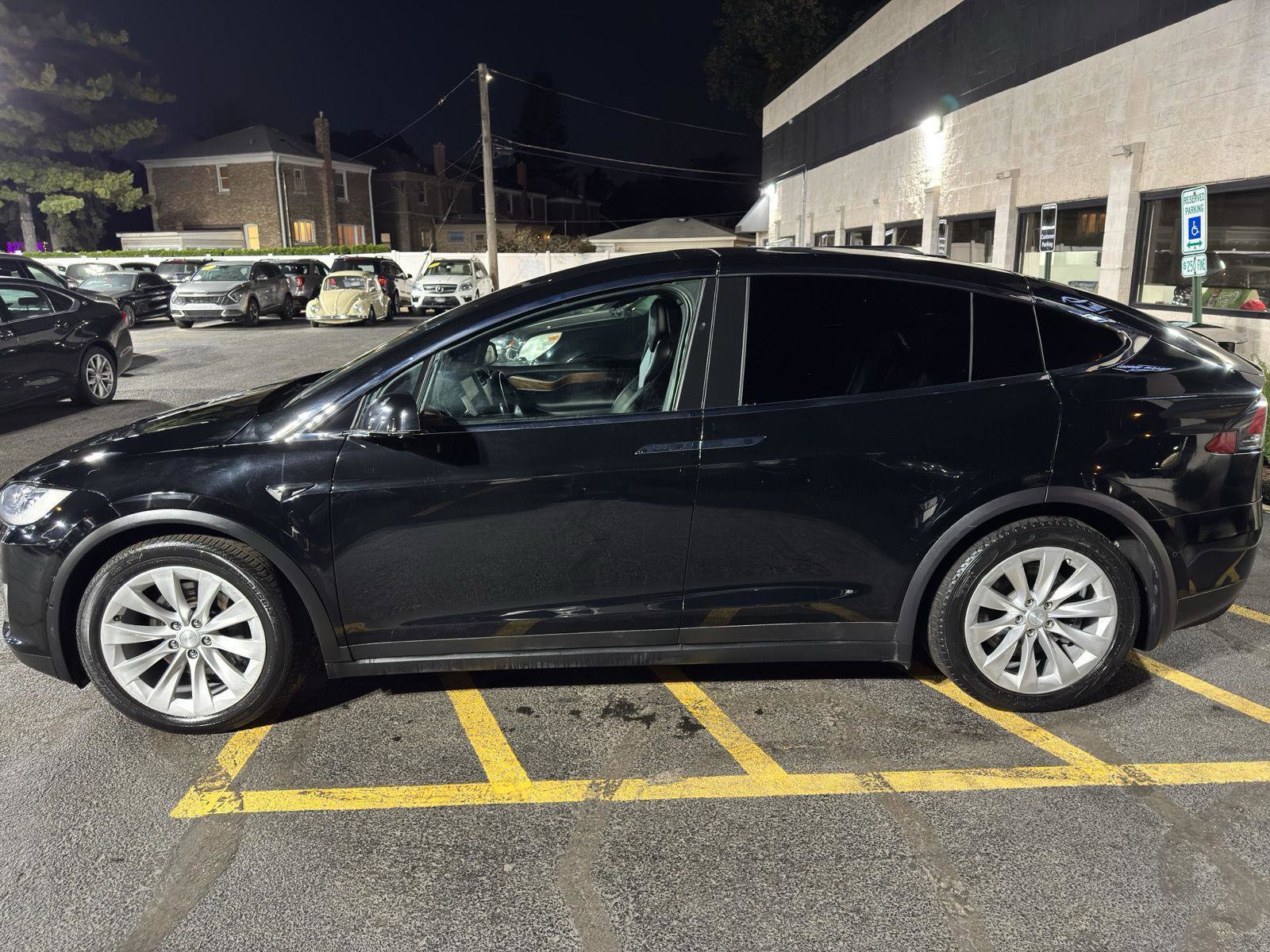 Used 2018 Tesla Model X 75D image 18