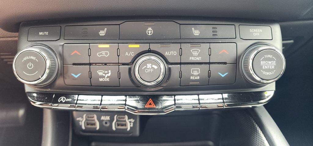 Used 2025 Dodge Durango GT AWD/4WD image 34