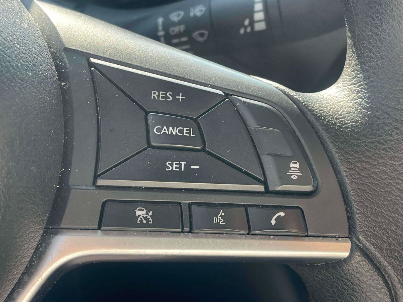 Used 2024 Nissan Sentra SV FWD image 19