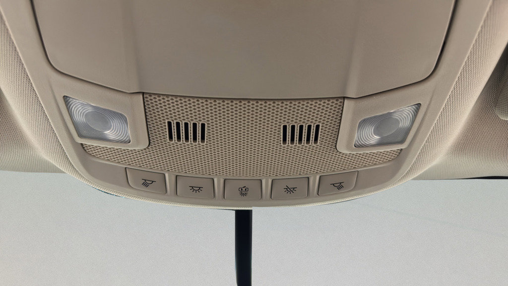 Used 2016 Ford Edge SEL w/ Class II Trailer Tow Package image 24