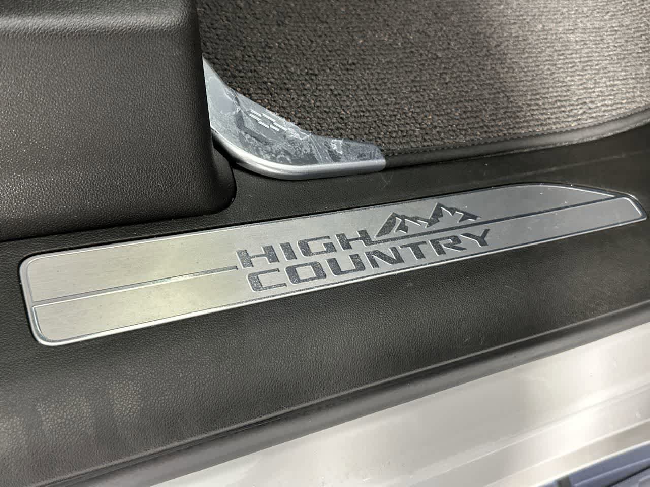 Used 2024 Chevrolet Silverado 1500 High Country AWD/4WD image 30