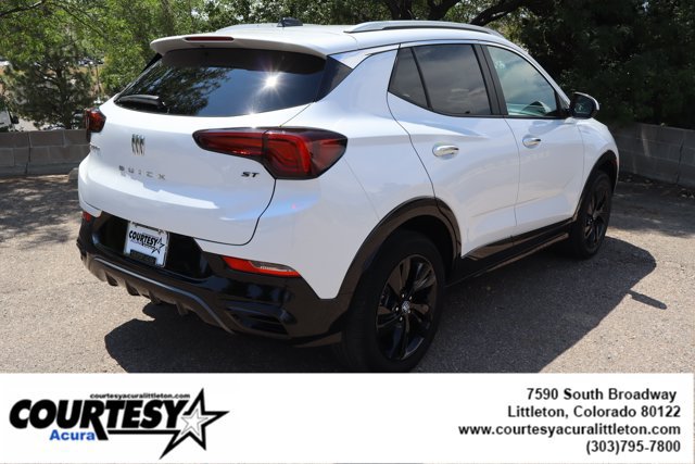 Used 2024 Buick Encore GX Sport Touring AWD/4WD image 6