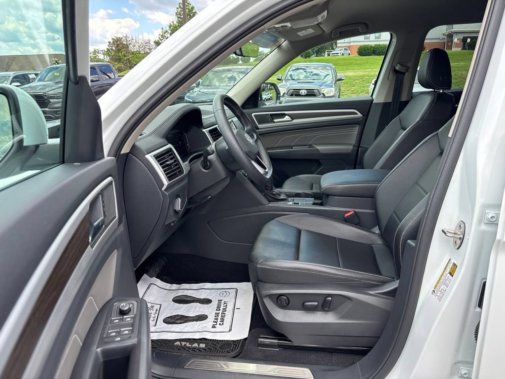 Certified 2023 Volkswagen Atlas SE FWD image 16