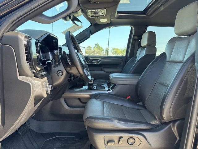 Used 2023 Chevrolet Silverado 1500 ZR2 w/ Technology Package image 2