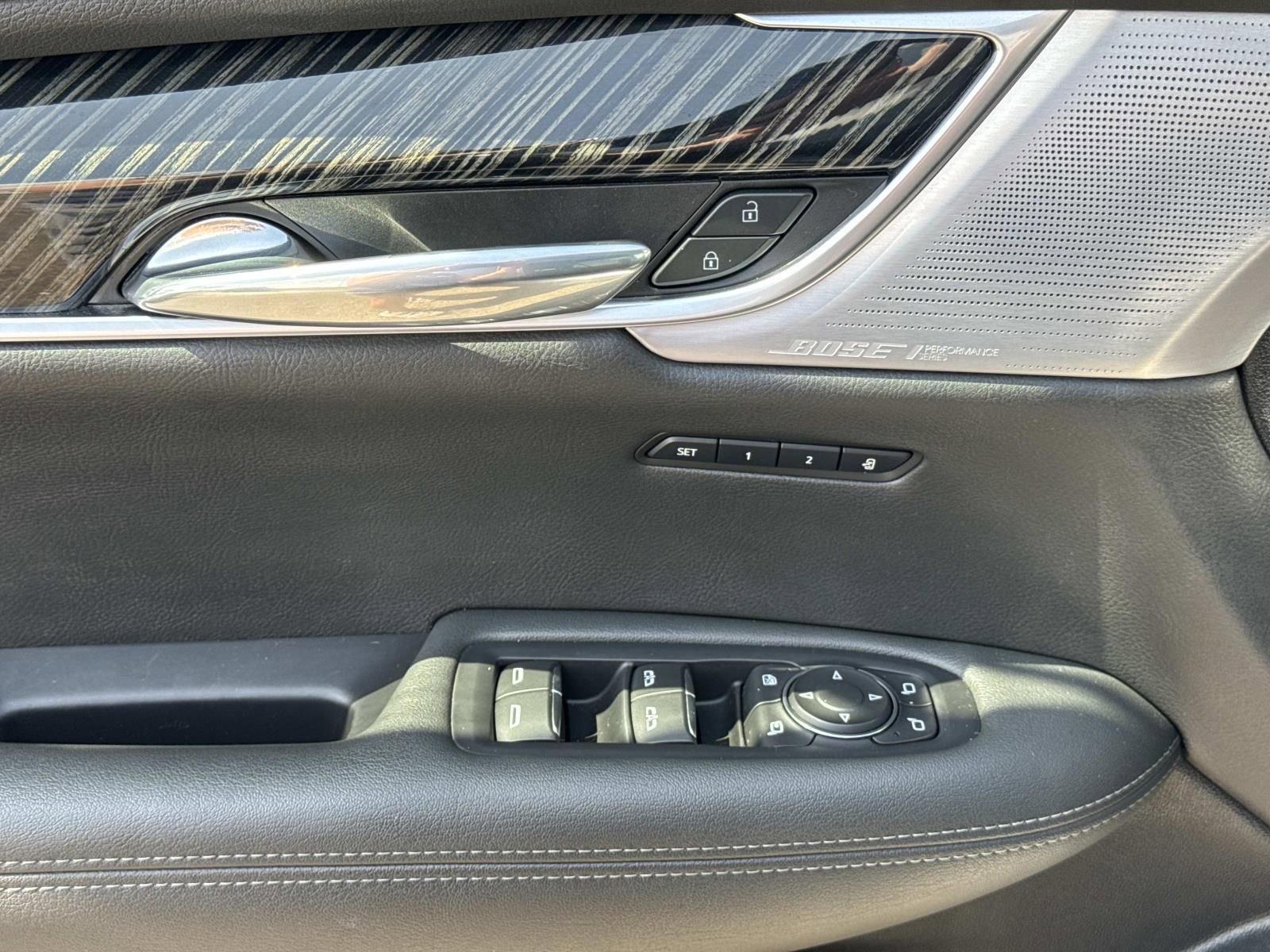 Used 2024 Cadillac XT6 Premium Luxury FWD image 22