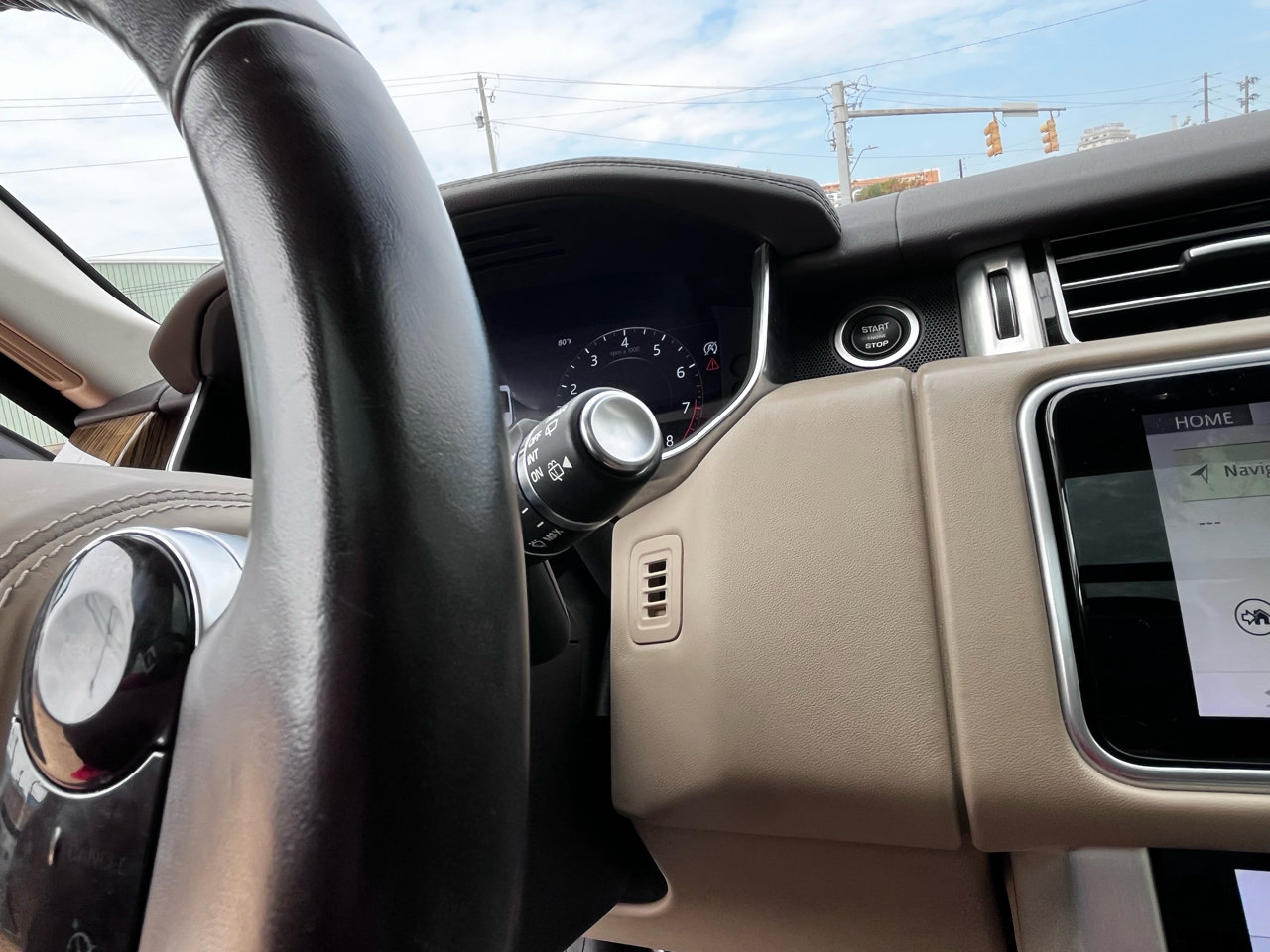 Used 2019 Land Rover Range Rover HSE image 39