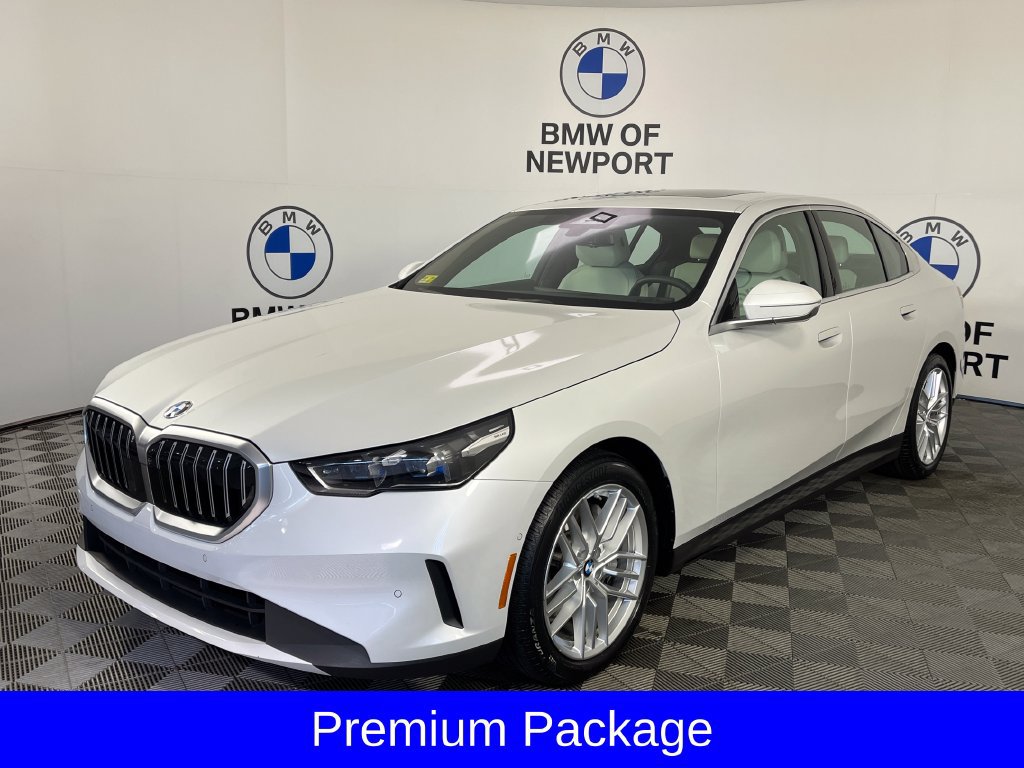 Certified 2024 BMW 540i xDrive w/ Premium Package AWD/4WD image 3