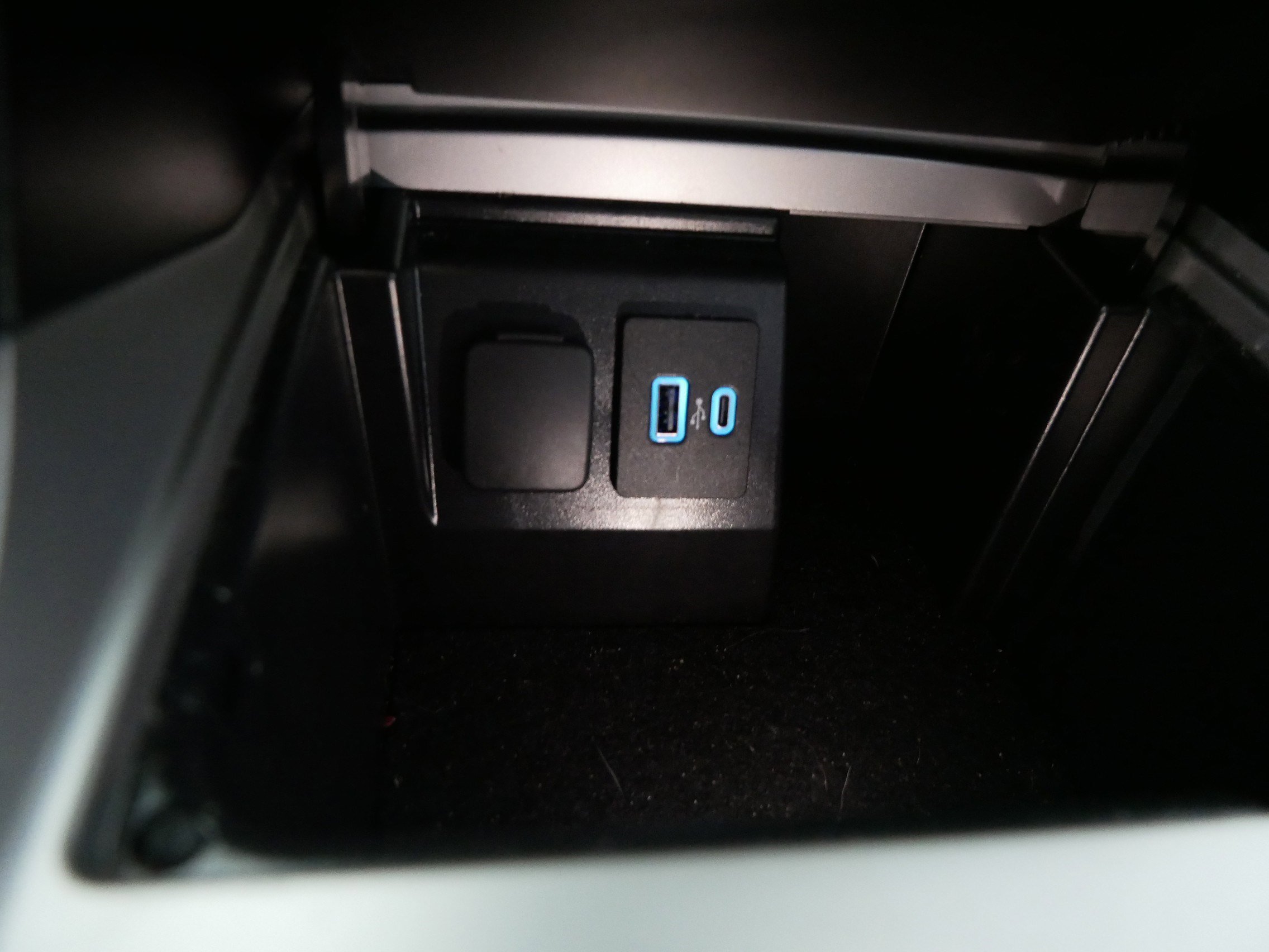 Used 2022 Ford Explorer ST-Line AWD/4WD image 31