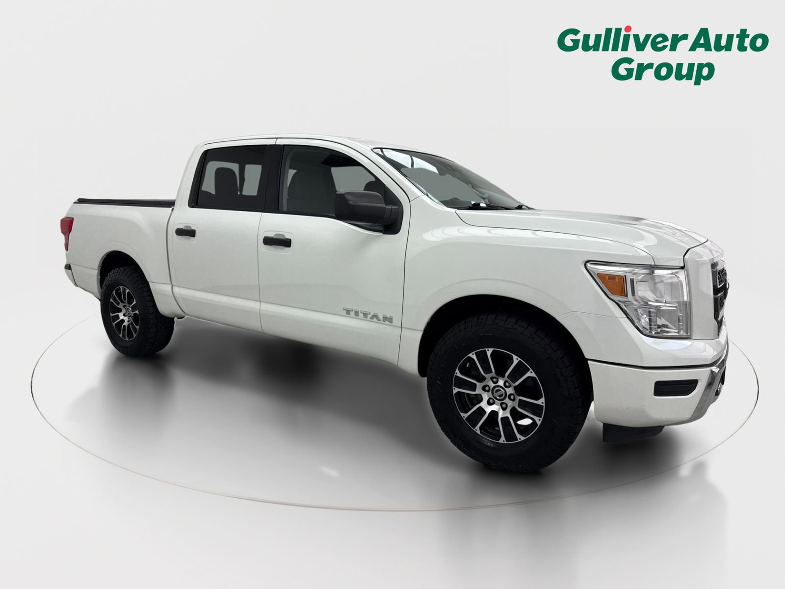 Used 2022 Nissan Titan SV AWD/4WD image 12