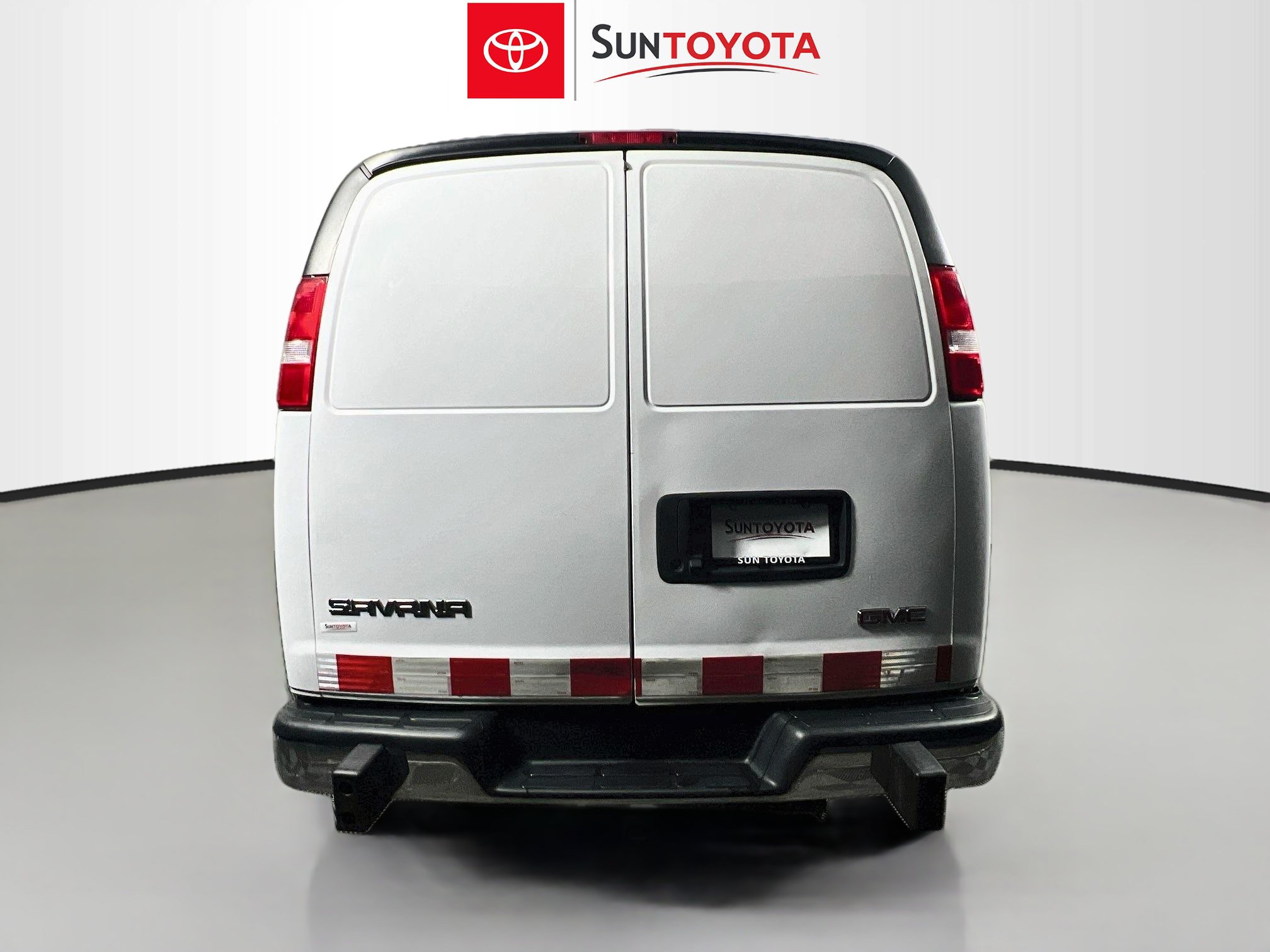 Used 2025 GMC Savana 2500 w/ Driver Convenience Package RWD image 5