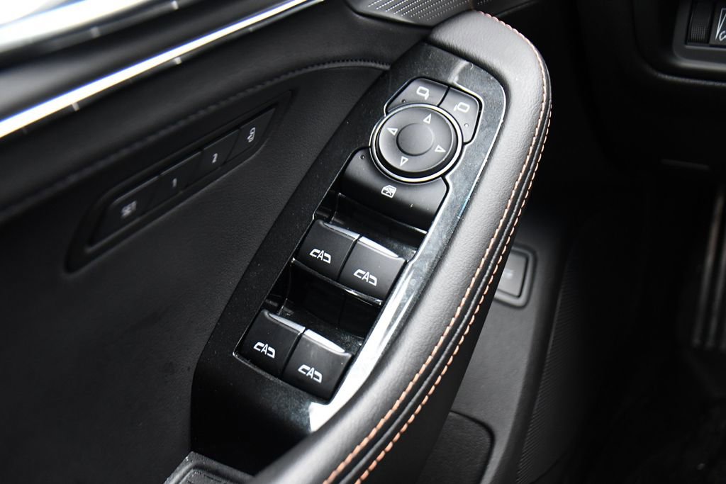 Used 2022 Cadillac CT5 V w/ LPO, ONYX Package image 22