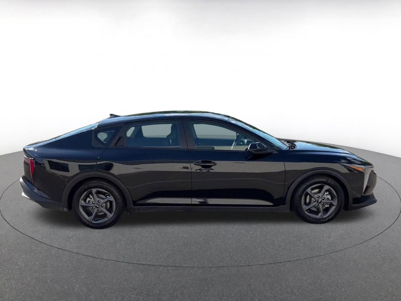 Used 2025 Kia K4 FWD image 16