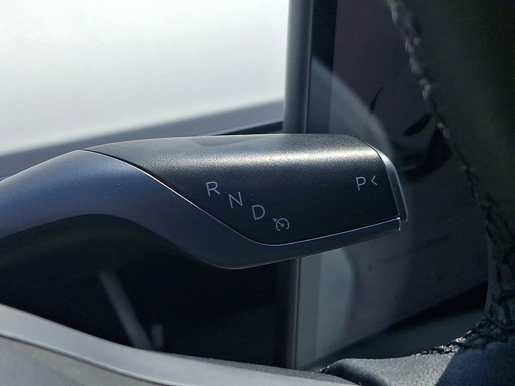 Used 2020 Tesla Model Y Long Range image 14