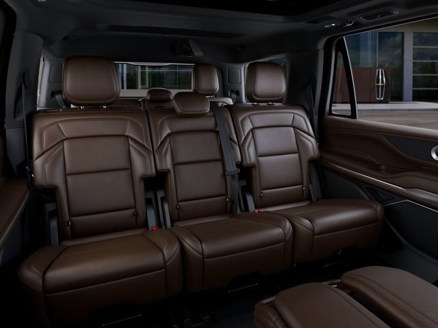 New 2027 Lincoln Navigator Reserve AWD/4WD image 11