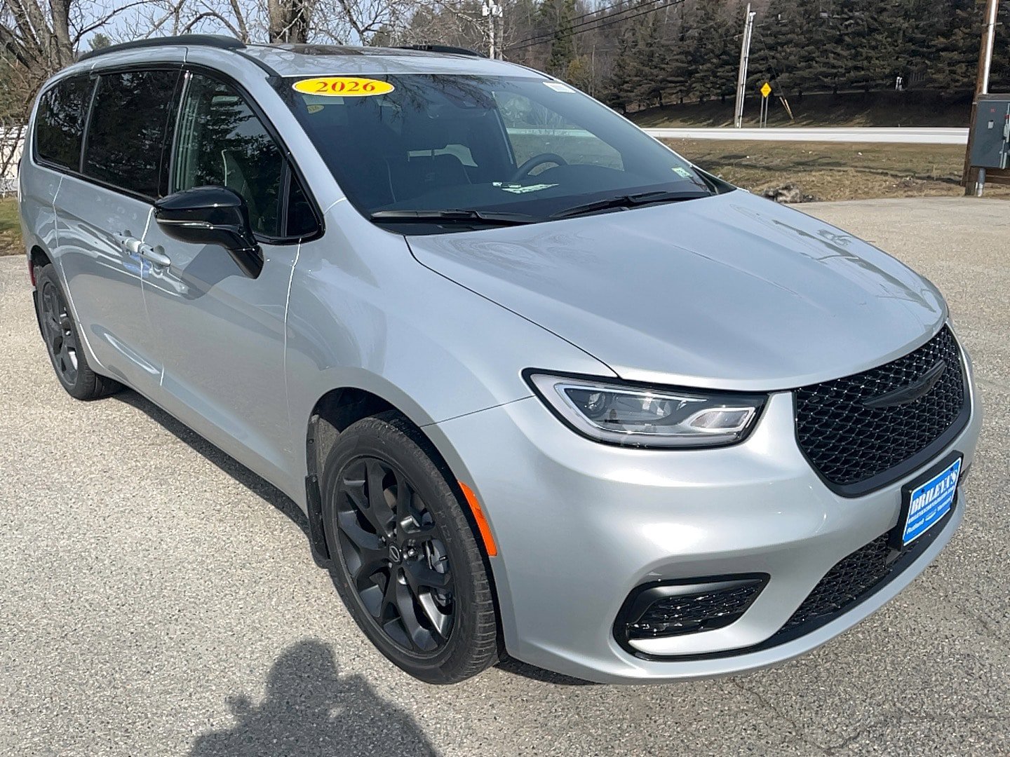 New 2026 Chrysler Pacifica Limited image 3