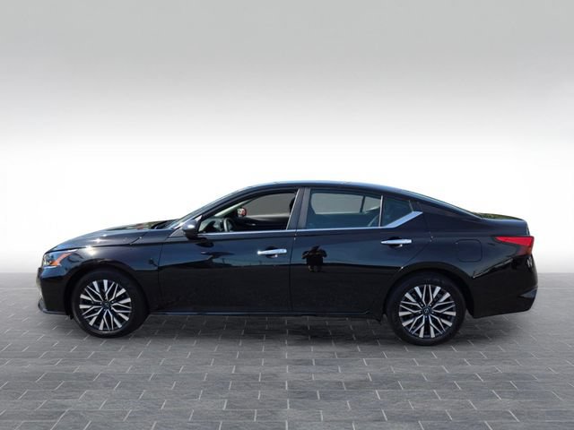 Used 2025 Nissan Altima 2.5 SV FWD image 6