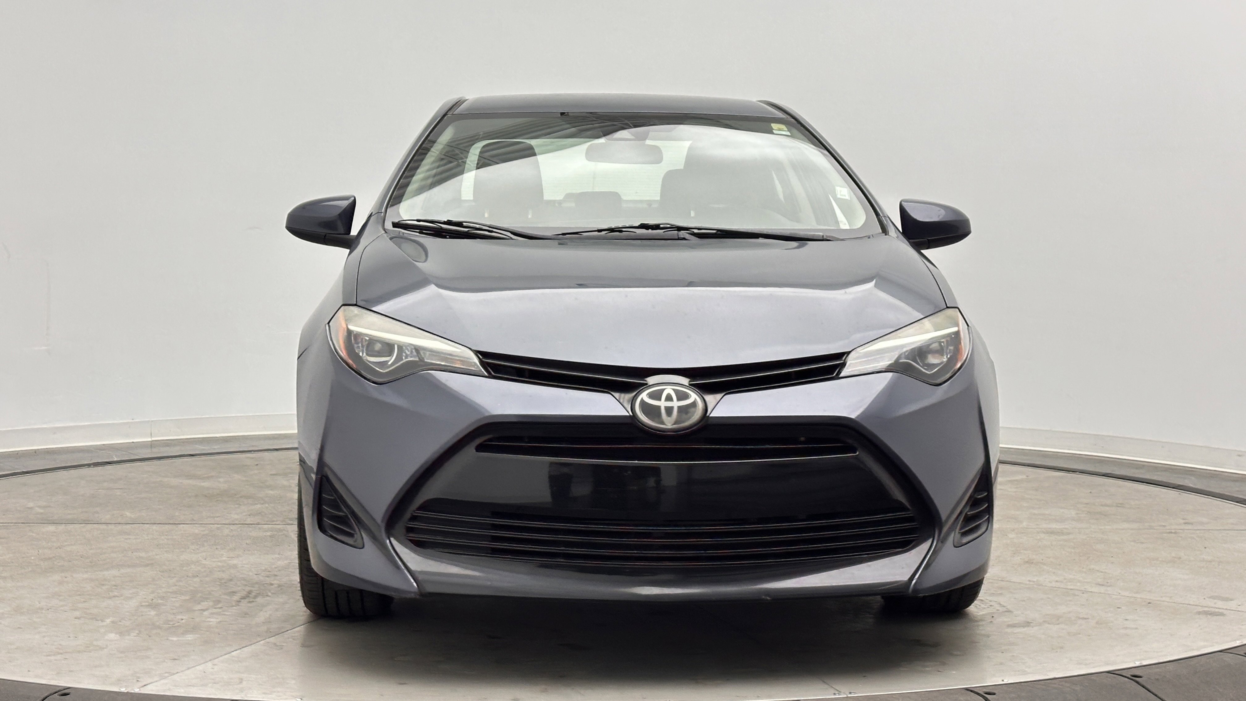 Used 2019 Toyota Corolla LE image 2