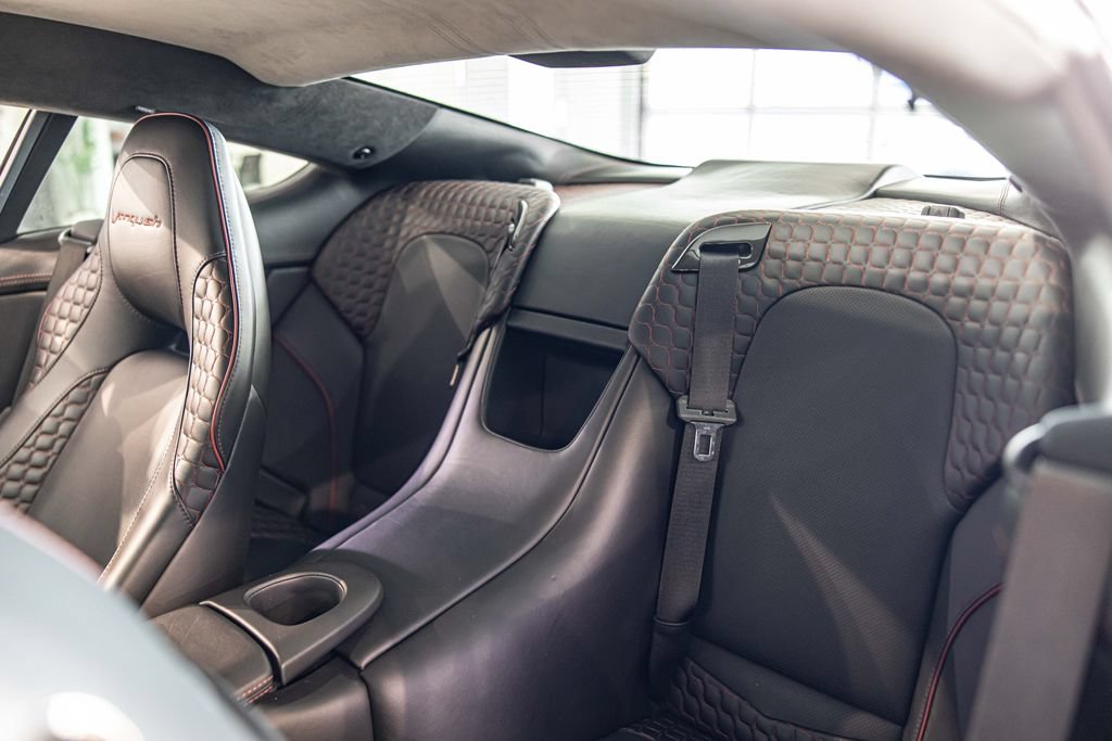 Used 2014 Aston Martin Vanquish Coupe RWD image 32