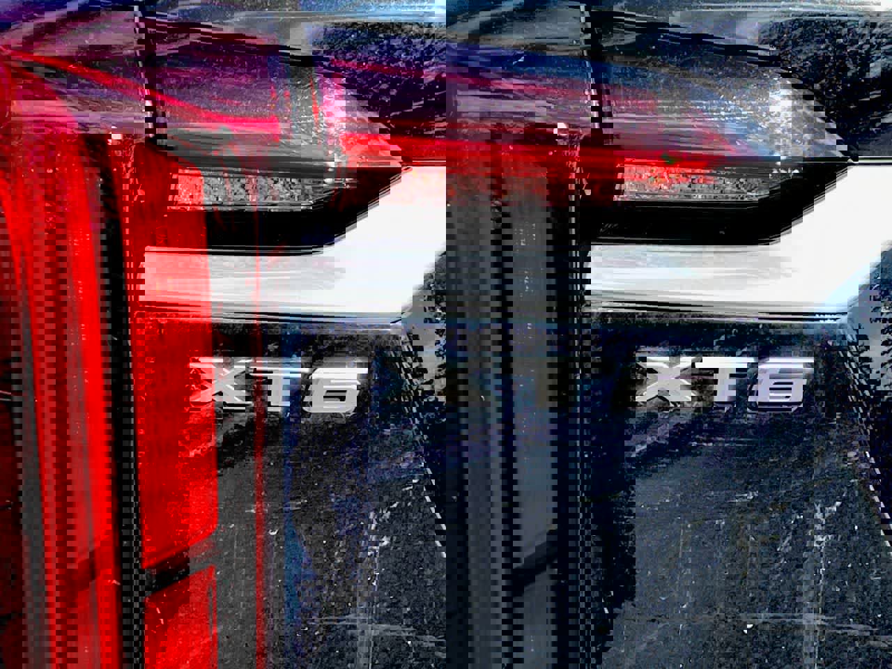 Used 2021 Cadillac XT6 Premium Luxury w/ LPO, Floor Liner Package image 39