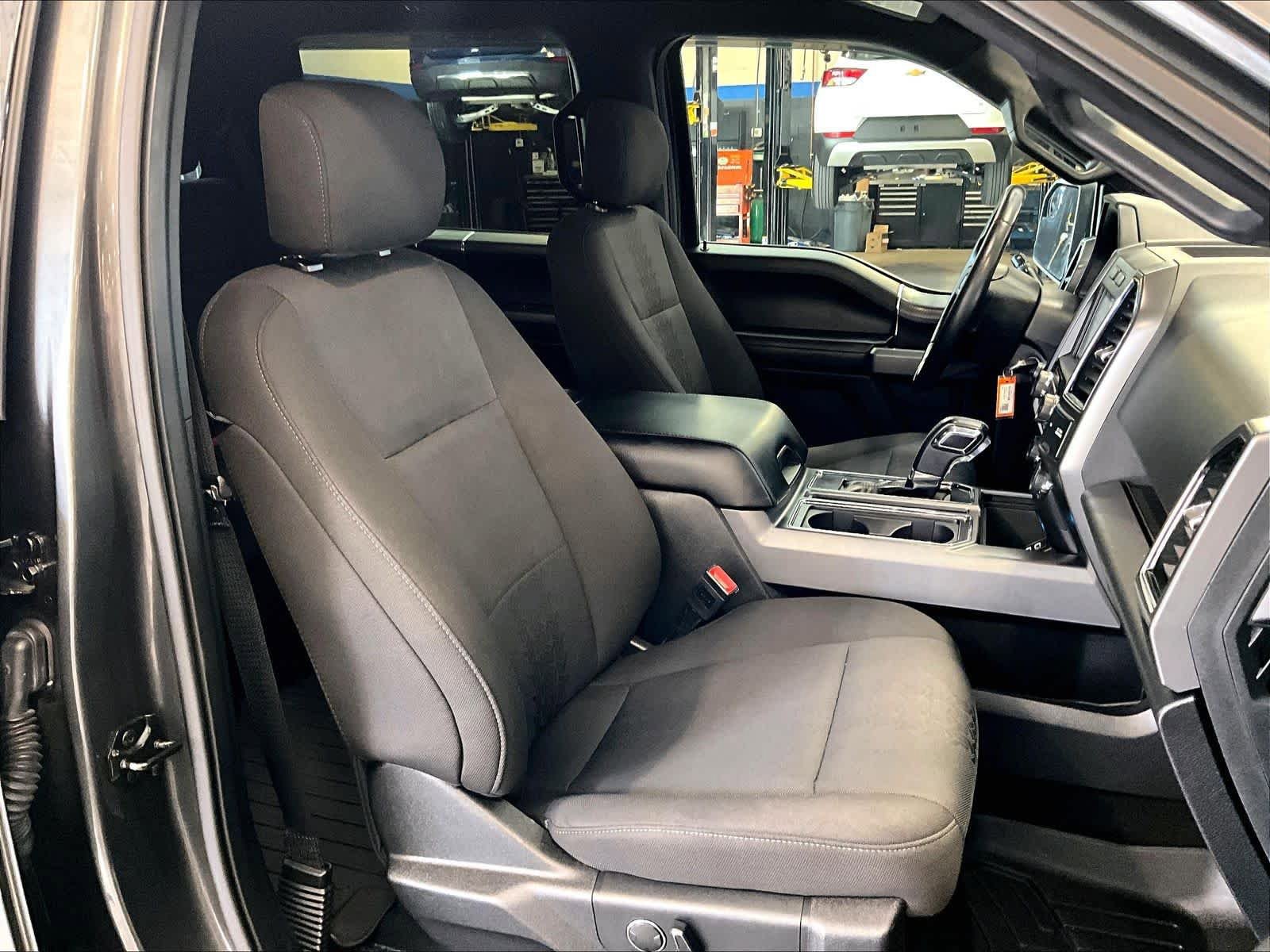 Used 2018 Ford F150 XLT w/ Equipment Group 302A Luxury AWD/4WD image 11