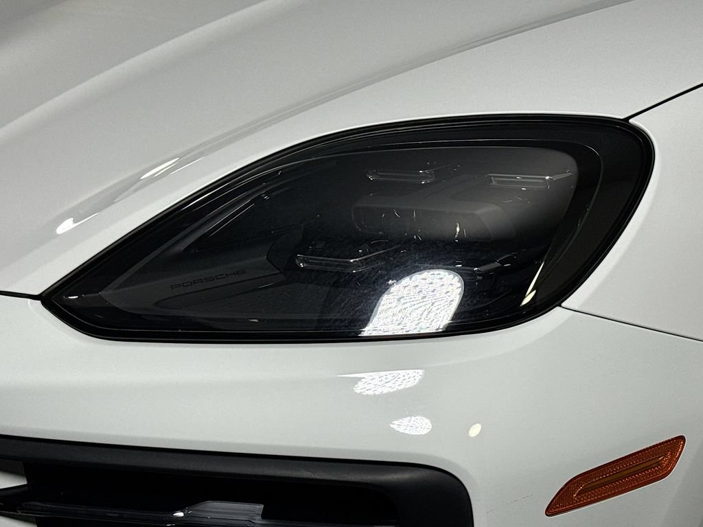 Certified 2024 Porsche Cayenne AWD/4WD image 25