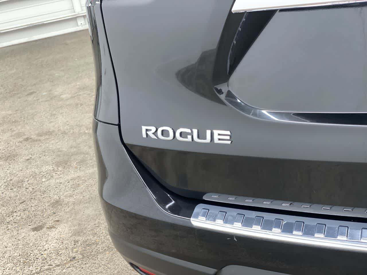Used 2016 Nissan Rogue SL w/ SL Premium Package image 10