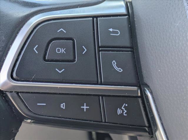 Used 2021 Toyota Highlander XLE AWD/4WD image 13