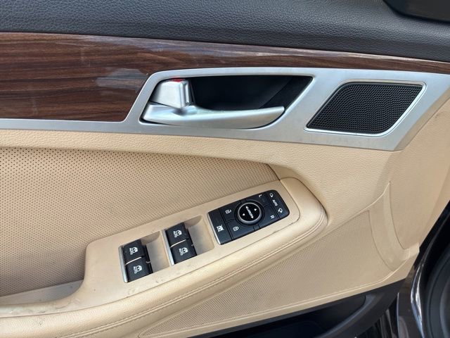 Used 2015 Hyundai Genesis 3.8 RWD image 16