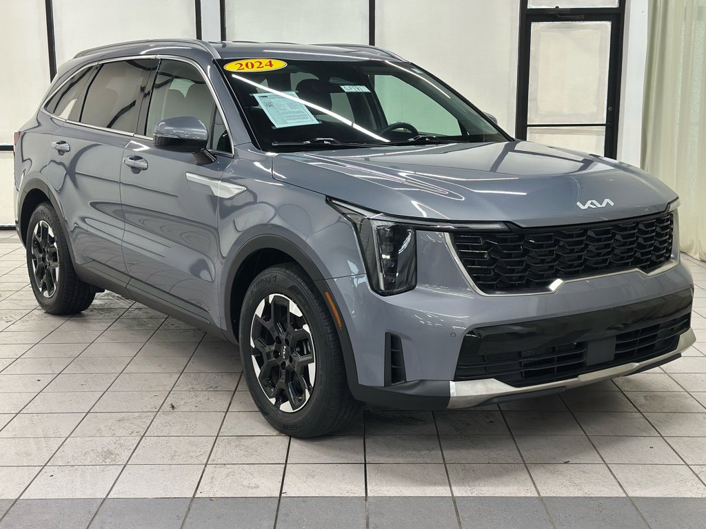 Used 2024 Kia Sorento S