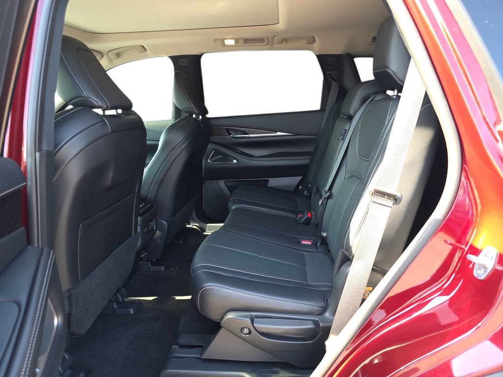 Used 2023 INFINITI QX60 Sensory w/ Cargo Package AWD/4WD image 14