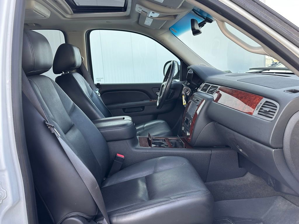 Used 2013 Chevrolet Tahoe LTZ image 23