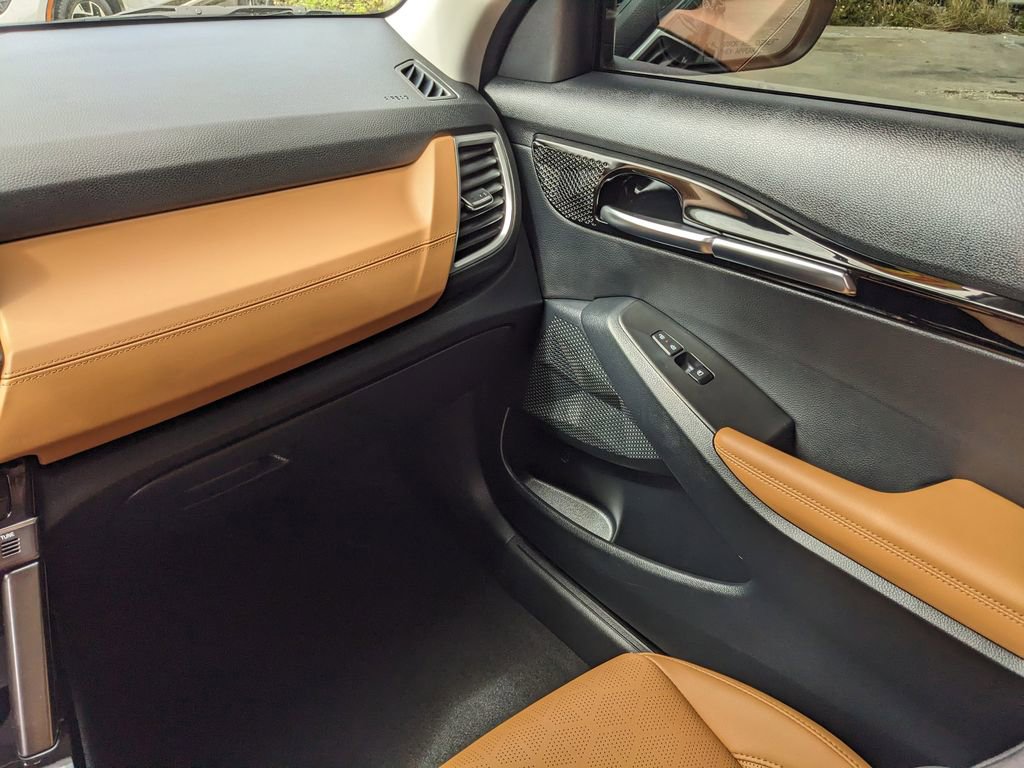 Certified 2026 Kia Seltos EX w/ EX Sunroof Package image 17