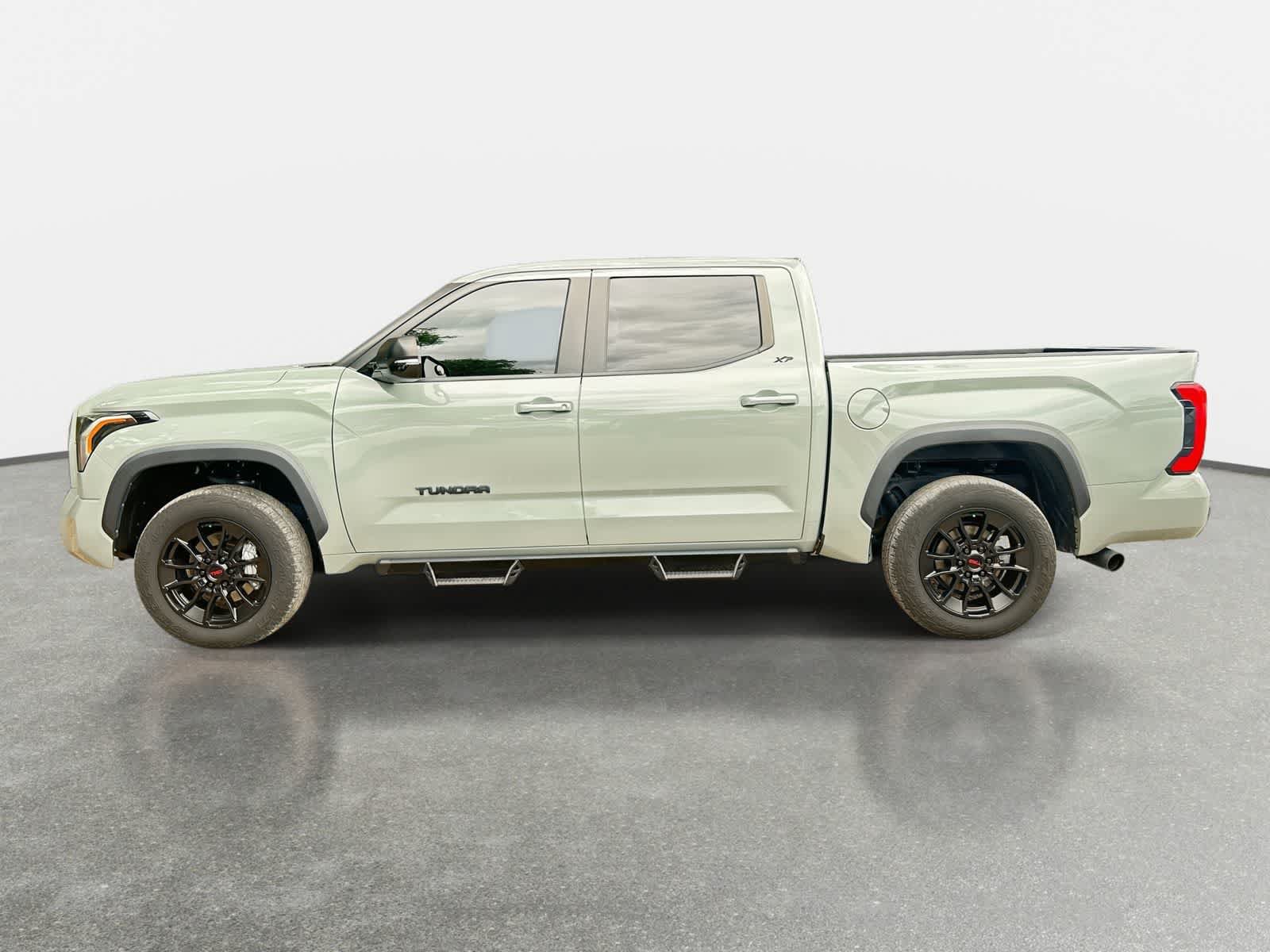 Used 2024 Toyota Tundra SR5 w/ SR5 Premium Package AWD/4WD image 4