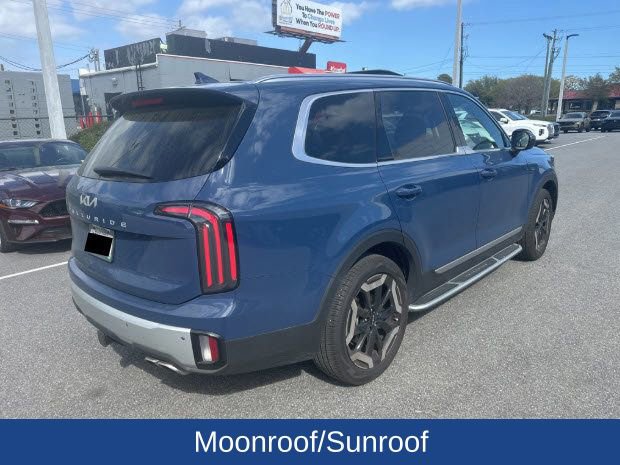Used 2024 Kia Telluride EX w/ EX Captain's Chair Package image 5